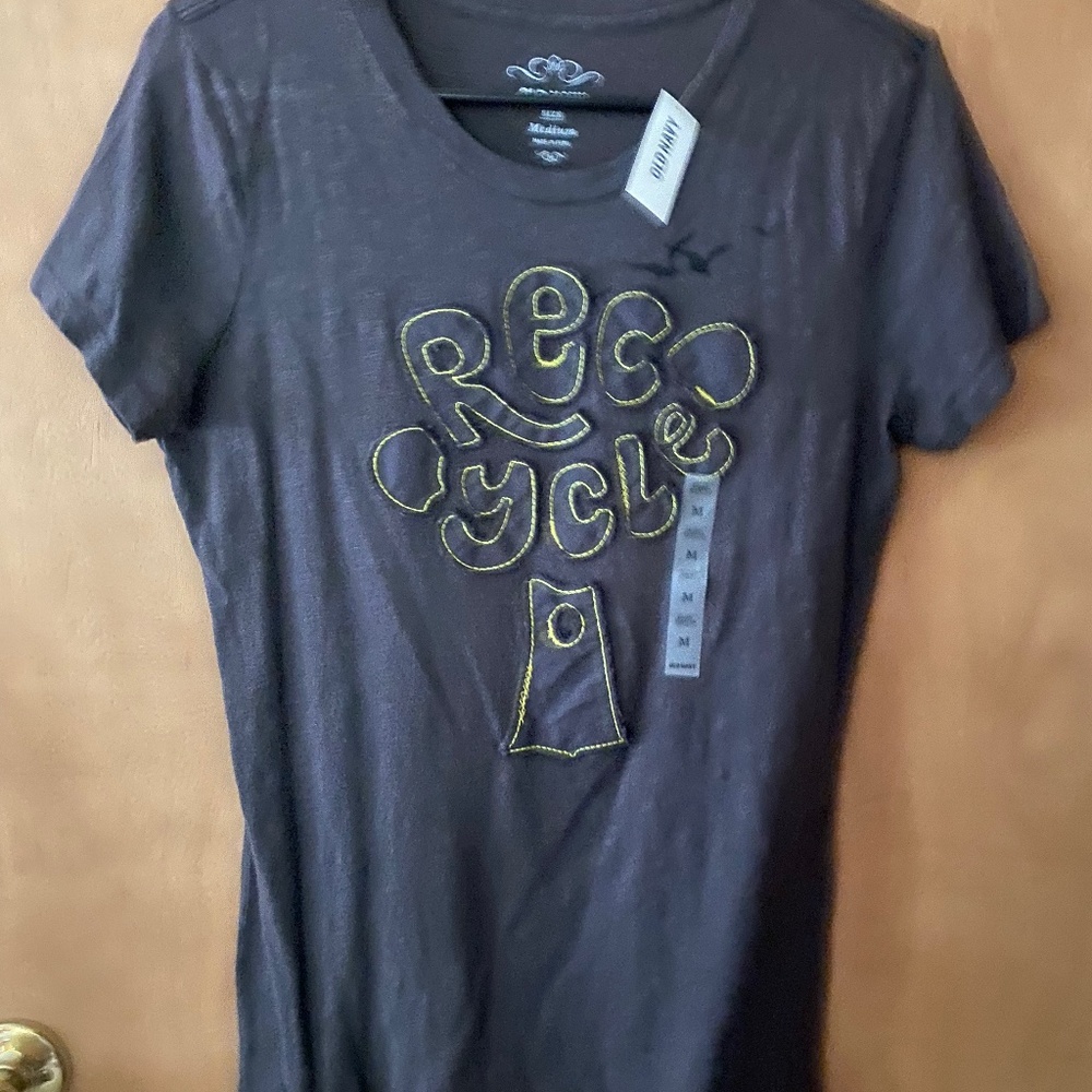 Old navy “recycle” t shirt